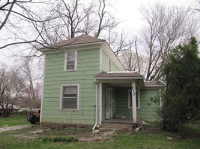 712 Woodland Rd, Olathe, KS 66061 