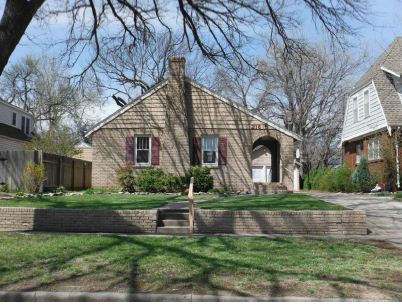 216 W 19th Ave, Hutchinson, KS 67502 