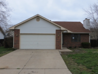 4336 N Eagle Lake Ct, Bel Aire, KS 67220 