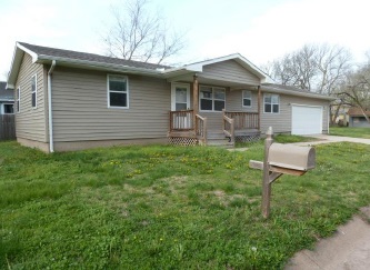 610 W 3rd St, Wellington, KS 67152 