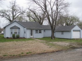 413 Mulberry St, Americus, KS 66835 