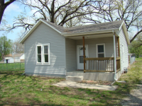2108 NW Lincoln St, Topeka, KS 66608 