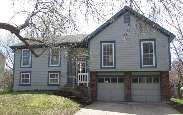 14613 Brentwood Dr, Lenexa, KS 66215 