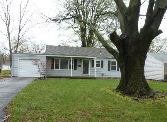 7207 Dearborn St, Overland Park, KS 66204 