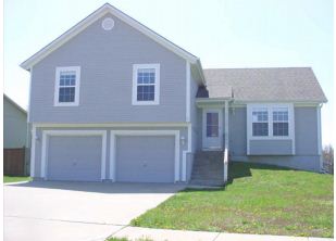 848 N Sumac St, Gardner, KS 66030 