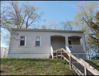 1008 Ironmoulders St, Leavenworth, KS 66048 