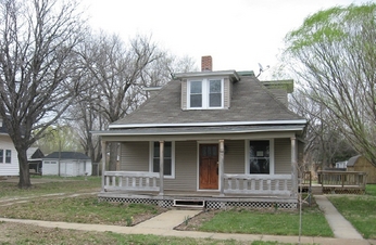 212 Kansas Ave, Paxico, KS 66526 