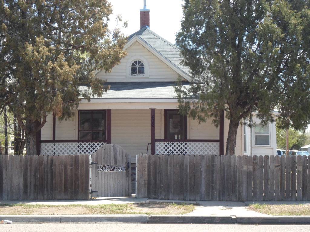 402 N 5th St, Garden City, KS 67846 