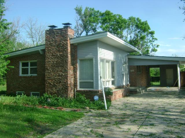 2947 N Fairmount St, Wichita, KS 67220 