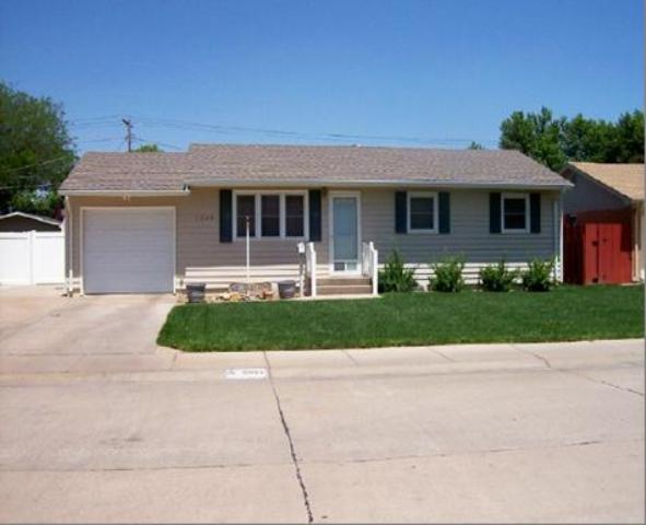 5930 Rosewood Drive, Great Bend, KS 67530 