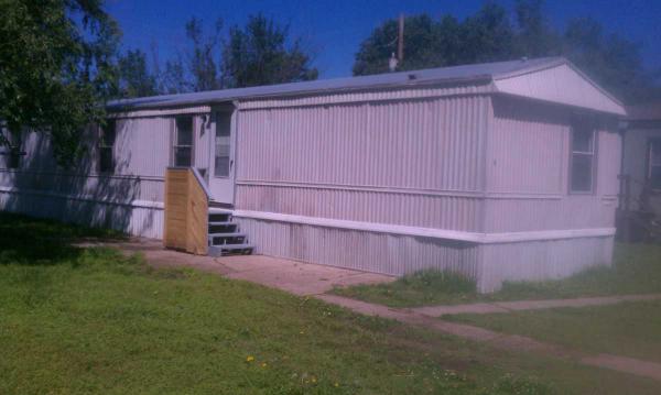 1713 E. 3rd St #4, Hutchinson, KS 67501 