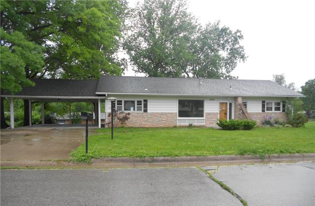 1409 Delaware St, Leavenworth, KS 66048 