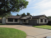 3020 W Sunnybrook St, Wichita, KS 67217 