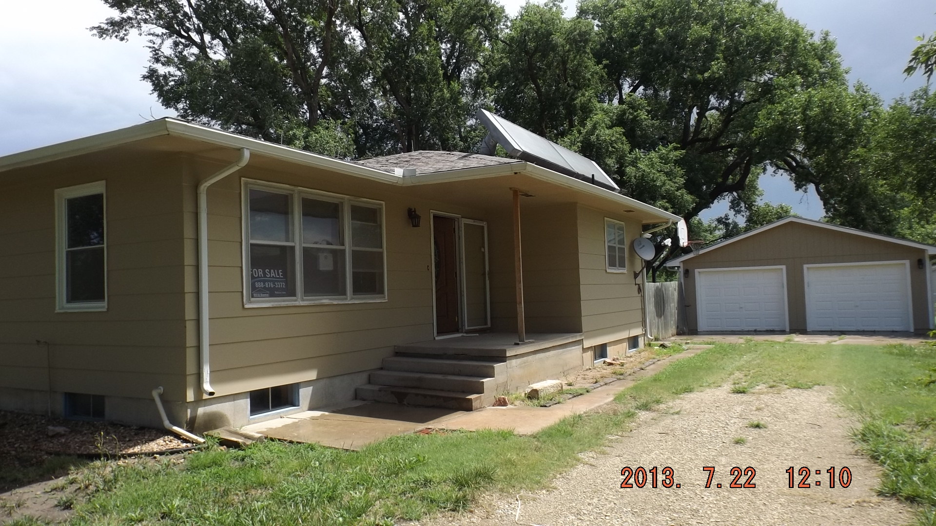 206 N Church St, Goessel, KS 67053 