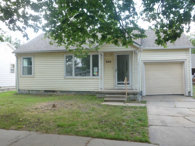 309 N Richmond St, Wichita, KS 67203 