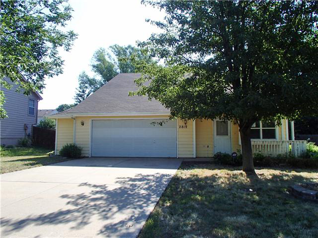 2812 Kensington Rd, Lawrence, KS 66046 