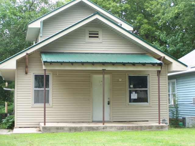 602 S Topeka St, El Dorado, KS 67042 