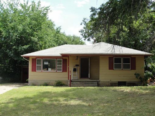 733 W Spruce St, Junction City, KS 66441 