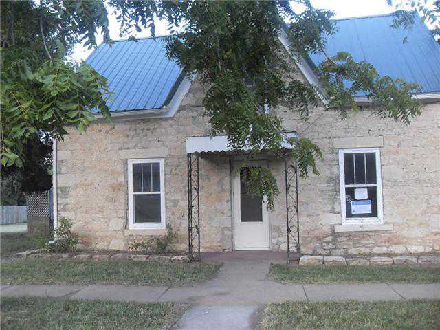 614 Grand Ave, Alma, KS 66401 