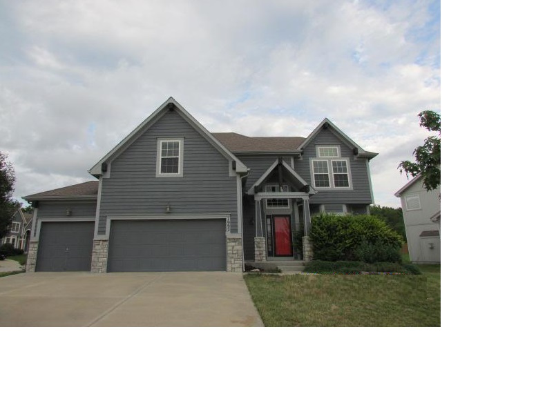 1992 W Ferrel Dr, Olathe, KS 66061 