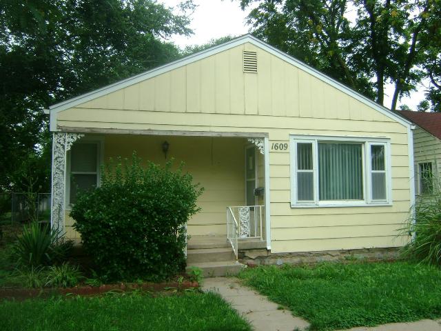 1609 N Jeanette Ave, Wichita, KS 67203 