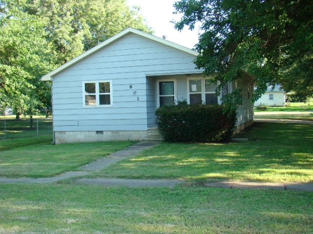 801 Lord St, Osage City, KS 66523 