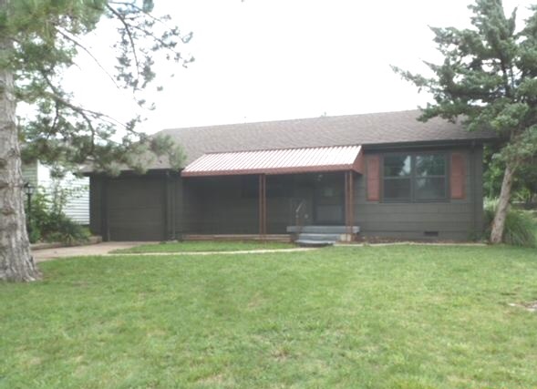 1716 Cron St, Augusta, KS 67010 