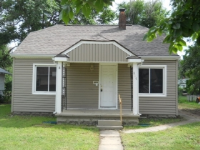 817 East 8th Avenue, Hutchinson, KS 67501 