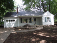 1830 SW Collins Ave, Topeka, KS 66604 