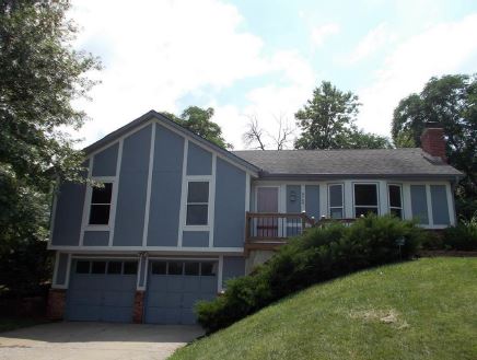 9705 W 49th Pl, Shawnee, KS 66203 