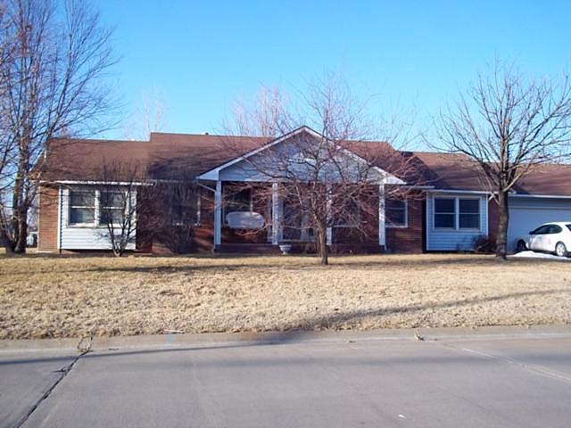 Main, Valley Center, KS 67147 