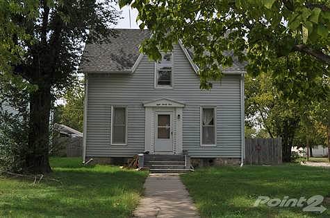 N Olive St, Wellington, KS 67152 