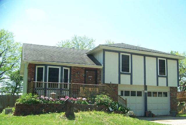 633 Colleen Dr, Gardner, KS 66030 