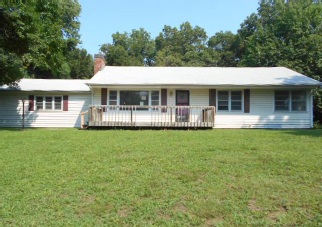 8810 Kaw Dr, Kansas City, KS 66111 