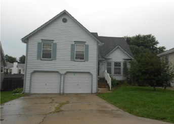 10742 Rowland Ct, Kansas City, KS 66109 