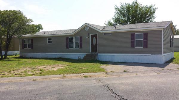 1707 E. Blanchard #162, Hutchinson, KS 67501 