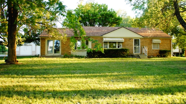 22725 Hatchell Rd, Tonganoxie, KS 66086 