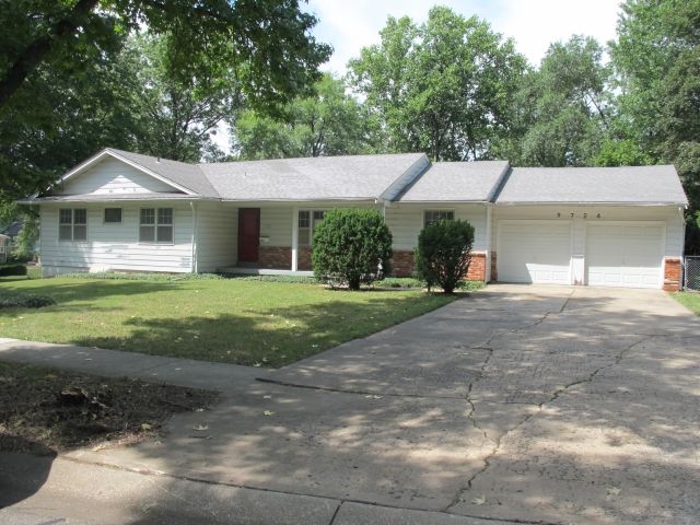 9724 Buena Vista St, Overland Park, KS 66207 