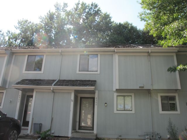 6560 Charles St, Shawnee, KS 66216 