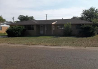 1327 N Roosevelt Ave, Liberal, KS 67901 