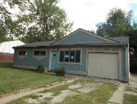 1713 SE 24th St, Topeka, KS 66605 