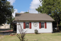 2908 W 7th Ave, Winfield, KS 67156 