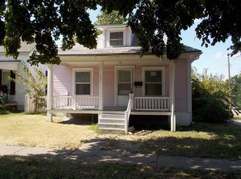 321 N Elm St, Newton, KS 67114 