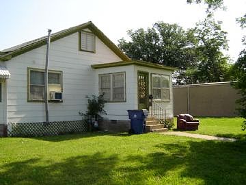 & 509 1/2 S Walnut, Coffeyville, KS 67337 