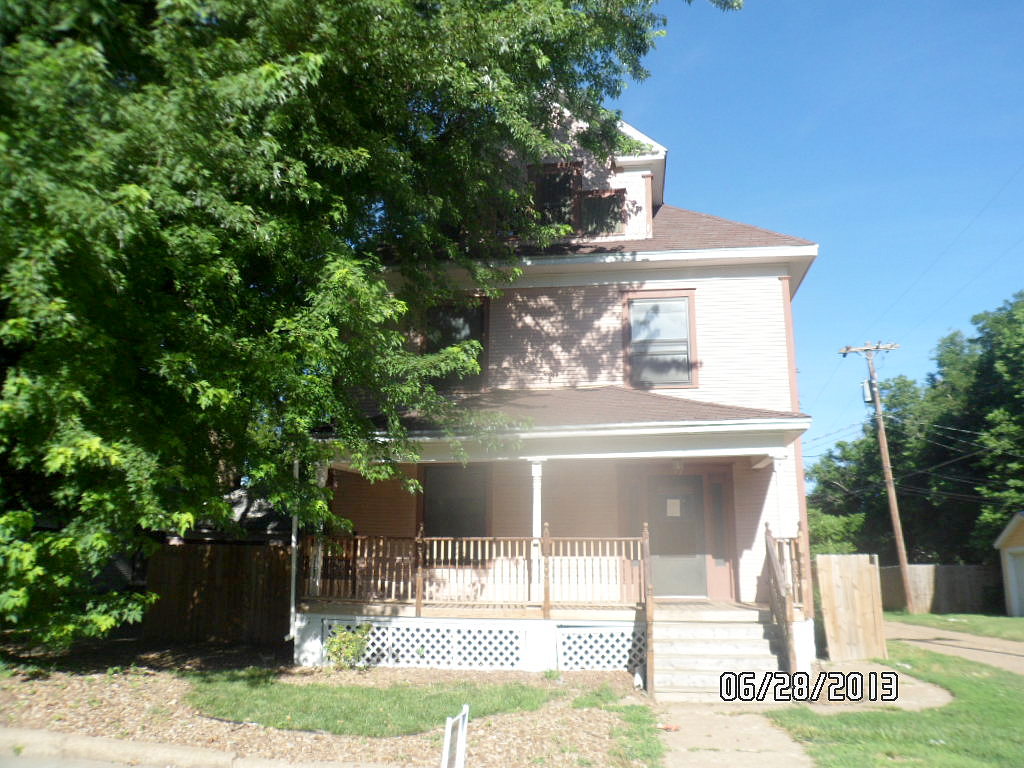 11Th, Salina, KS 67401 