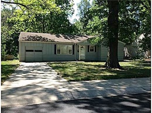 Colonial, Prairie Village, KS 66208 