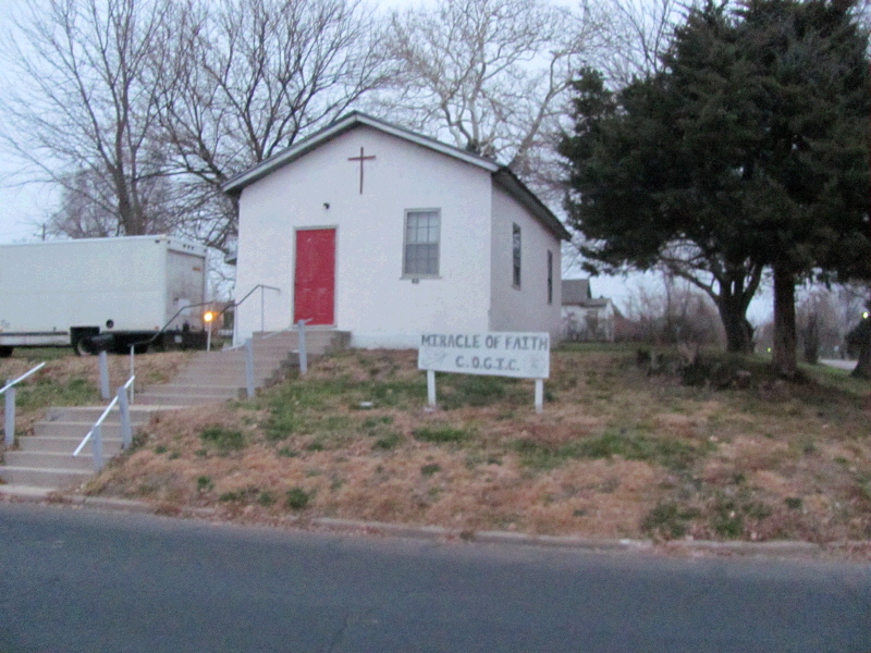 1620 3rd Ave, Leavenworth, KS 66048 