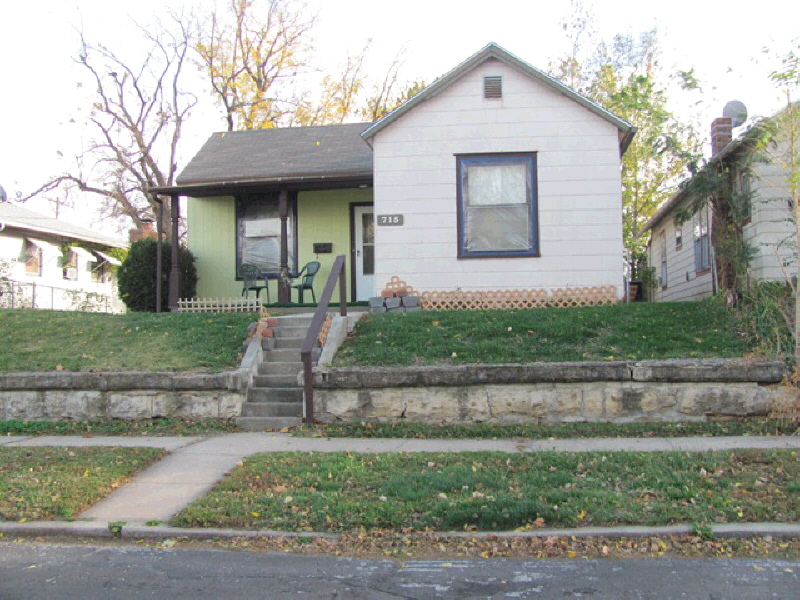 715 Cheyenne, Leavenworth, KS 66048 