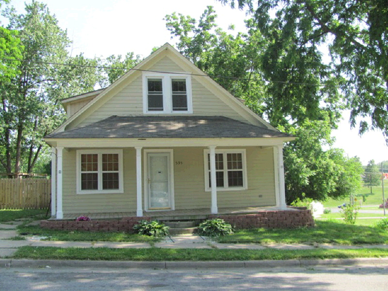 535 Buttinger, Leavenworth, KS 66048 