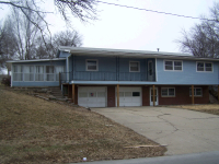 1402 Cherokee St, Leavenworth, KS 66048 